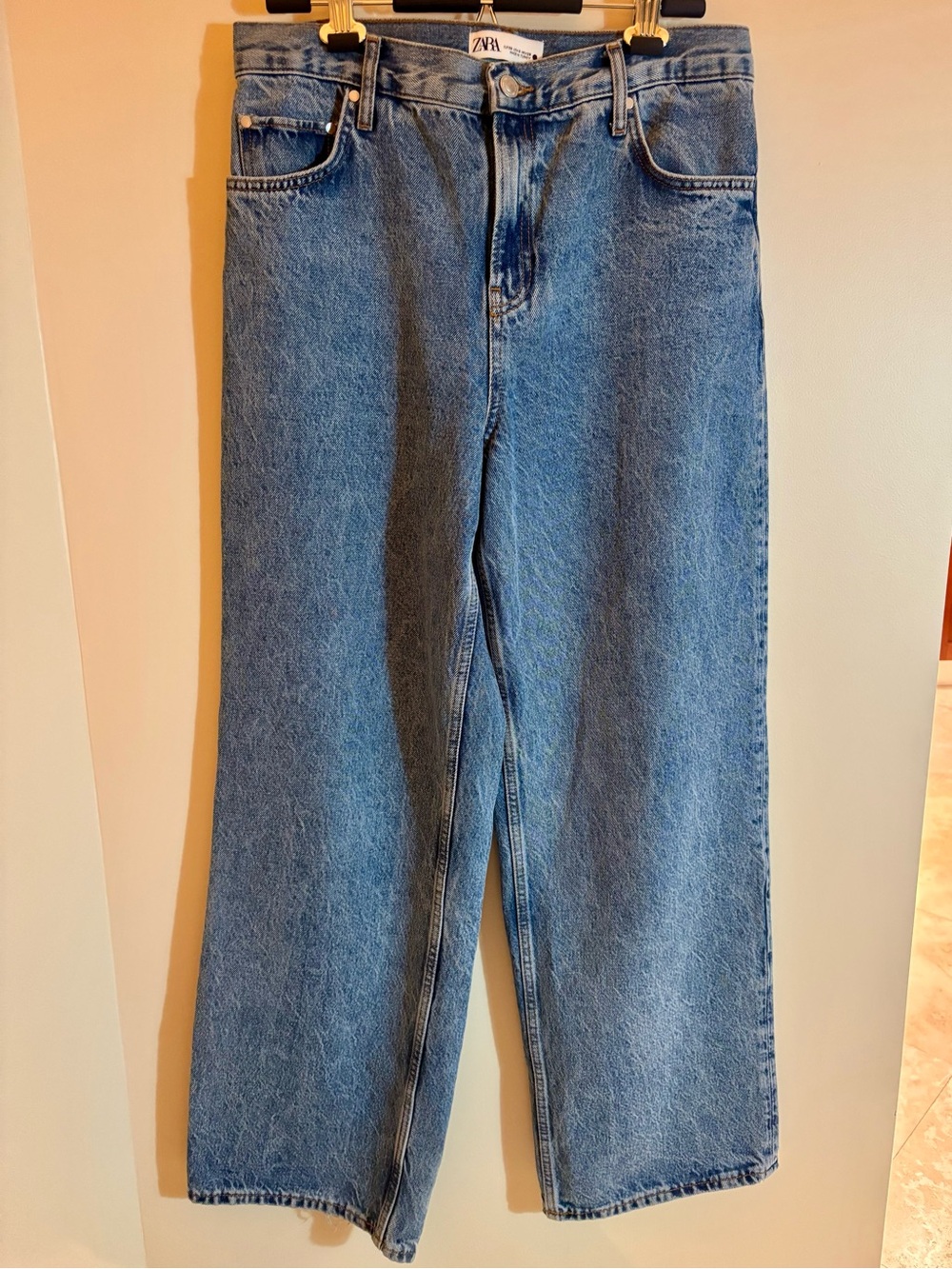 Zara Relaxed Wide-Leg Jeans in Medium Blue Women's Size 6